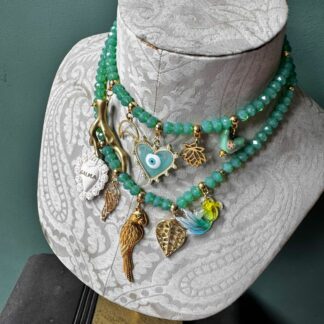 Collar Verde Calma con Dijes Místicos